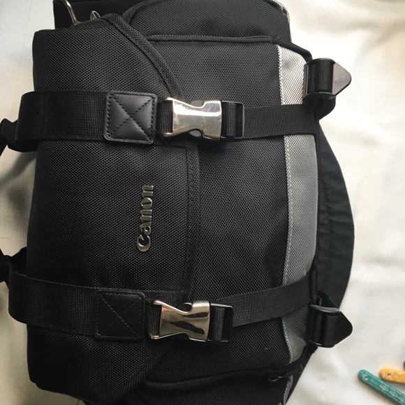 Premium Canon deluxe large gadget bag - Picture 8 of 11